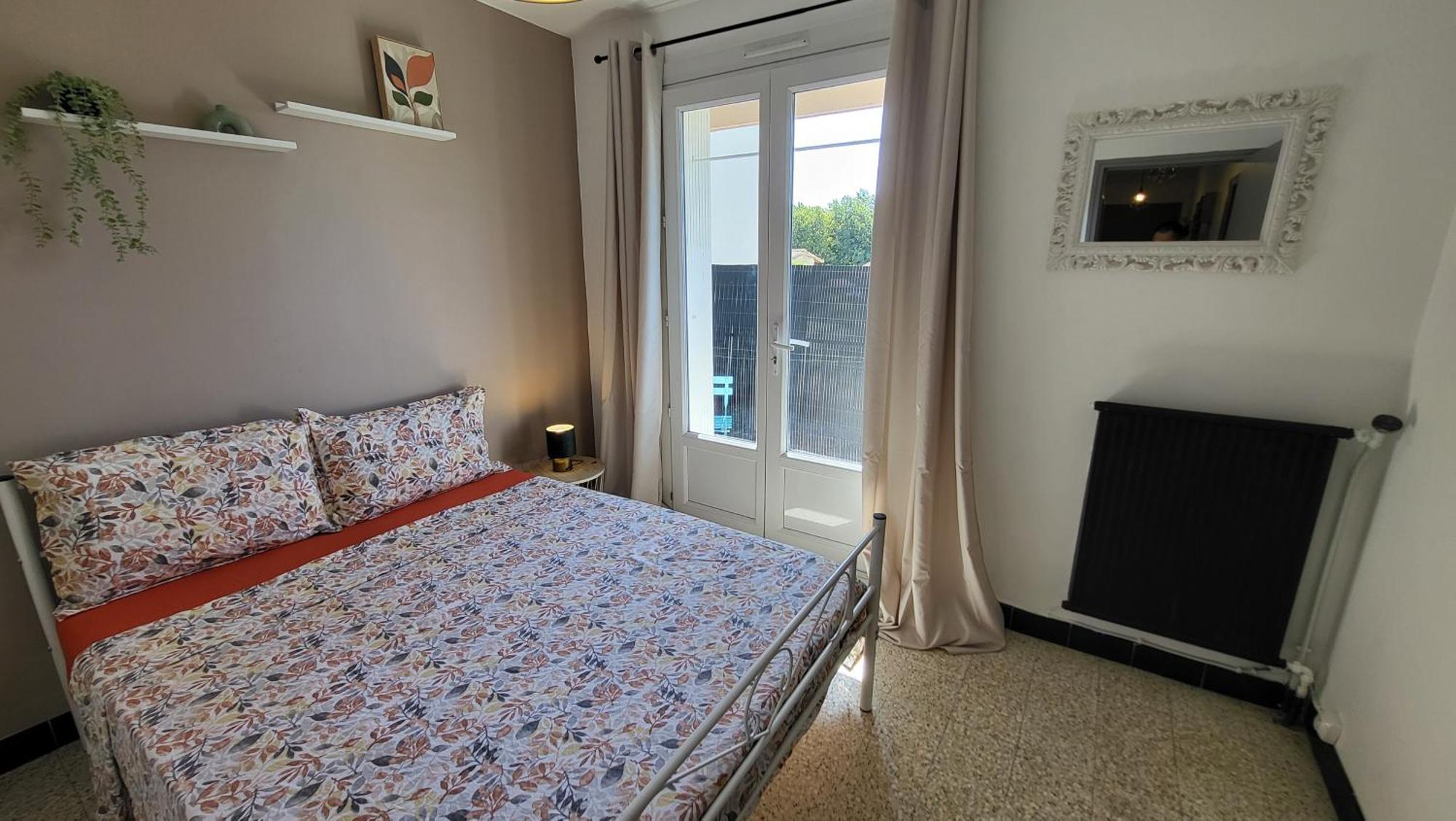 Les Tourterelles D'Avignon 2 Appartement Buitenkant foto